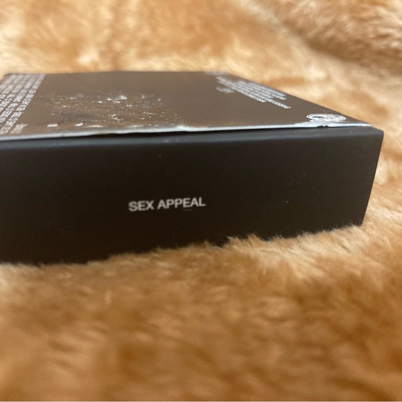 NARS POWDER BLUSH- SEX APPEAL - Picture 5 of 5